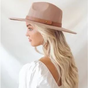 NWT • Lulu’s • Wayward Babe Tan Fedora Hat
